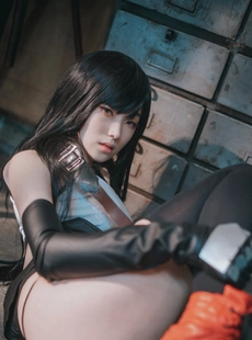 Bambi 78 DJAWA Tifa Lockhart Final Fantasy Version A